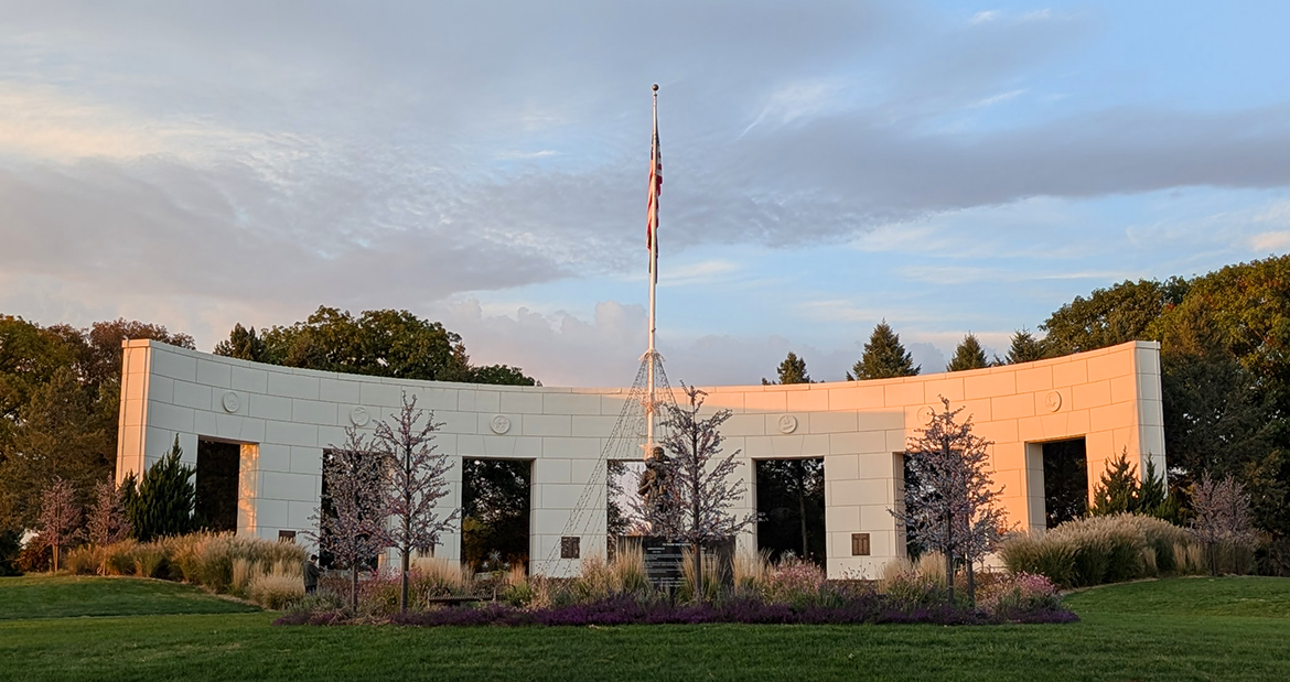 omahanebraskaDOTcomSliderMemorialParkFall1170x619st.png